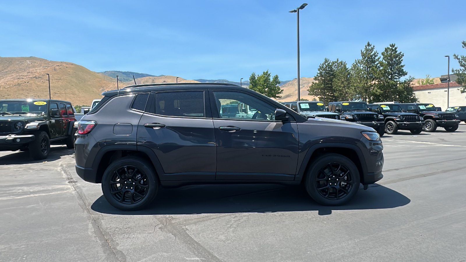 2024 Jeep Compass LATITUDE 4X4 2