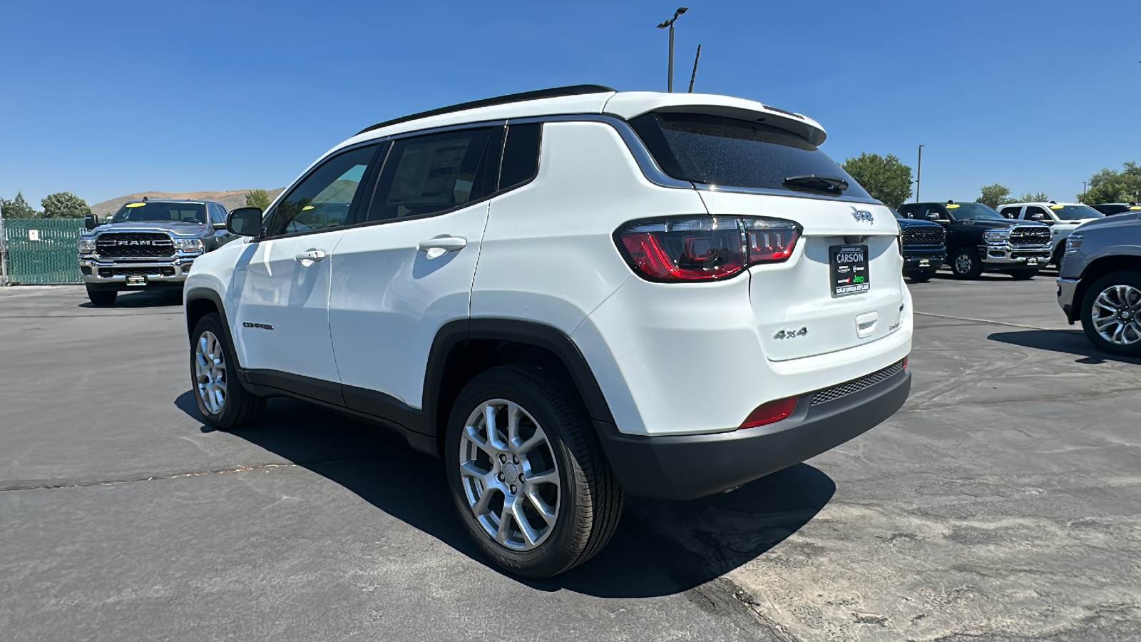 2024 Jeep Compass LATITUDE LUX 4X4 5