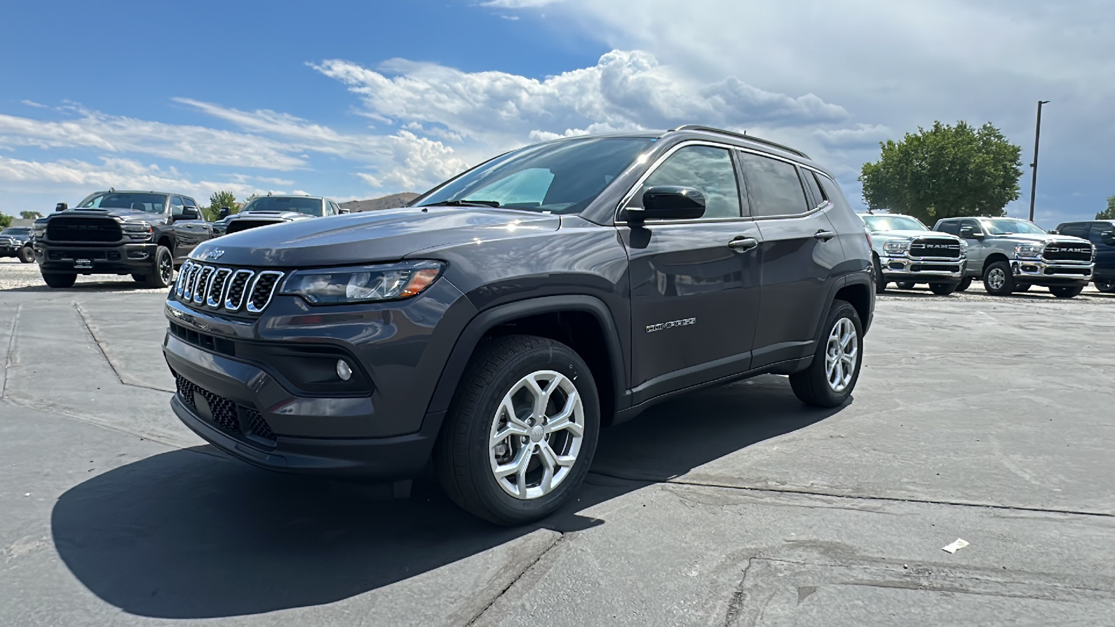 2024 Jeep Compass LATITUDE 4X4 7