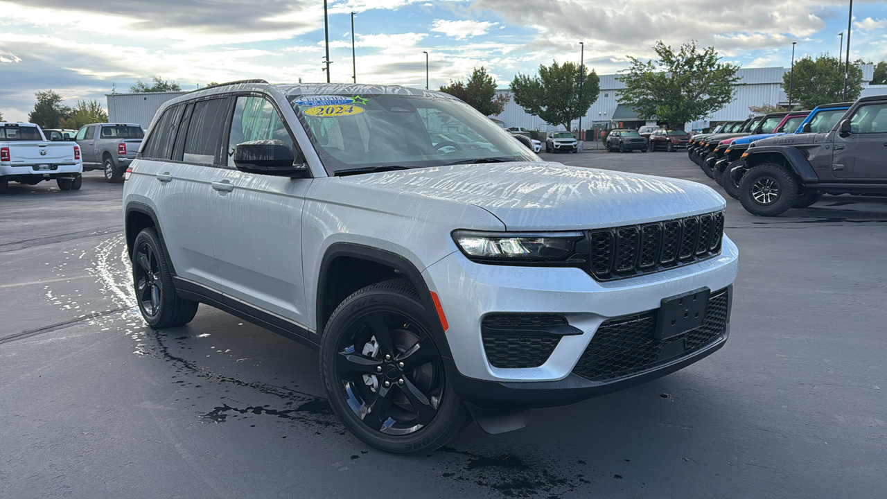 2024 Jeep Grand Cherokee Laredo 1