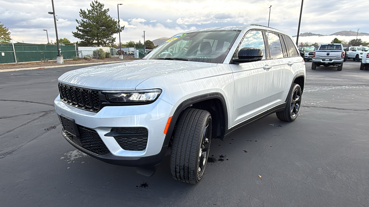 2024 Jeep Grand Cherokee Laredo 7