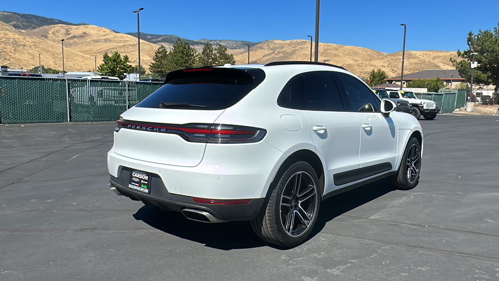 2020 Porsche Macan  3