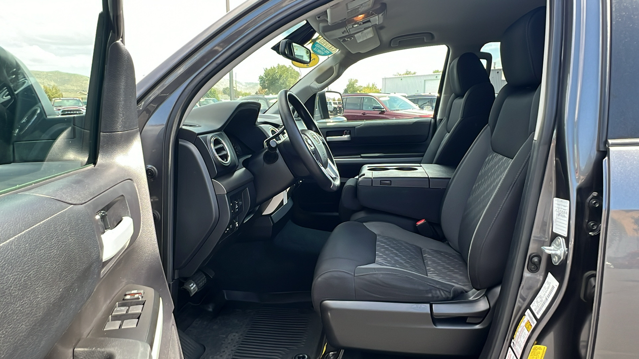 2021 Toyota Tundra SR5 5.7L V8 38