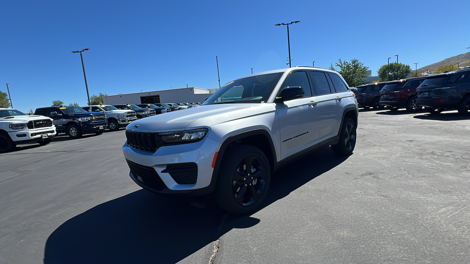 2024 Jeep Grand Cherokee ALTITUDE X 4X4 7