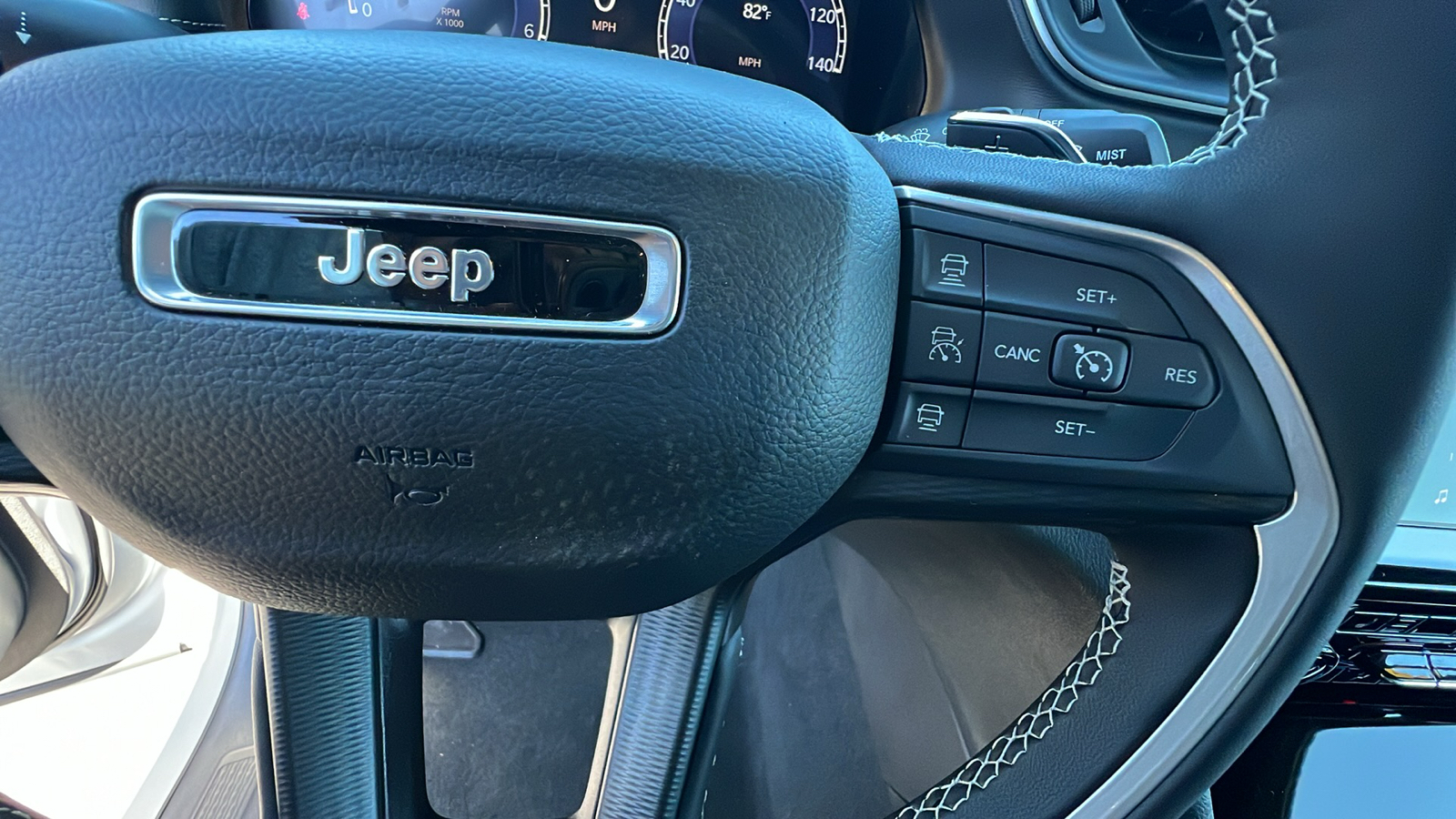 2024 Jeep Grand Cherokee ALTITUDE X 4X4 27