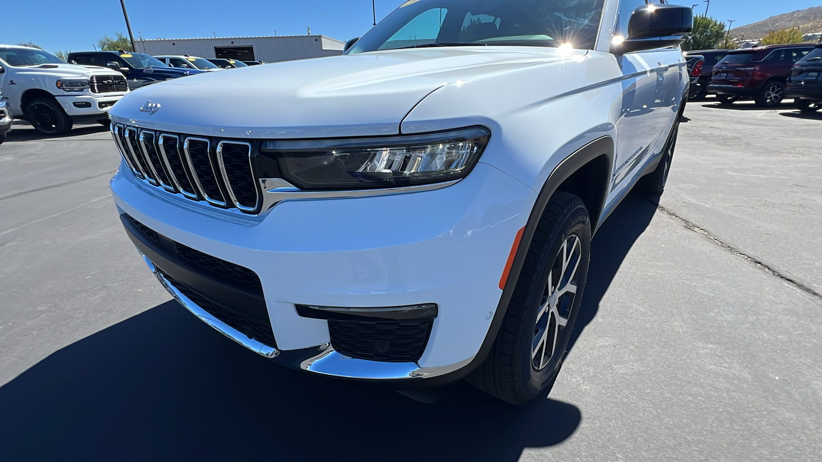 2024 Jeep Grand Cherokee L LIMITED 4X4 9