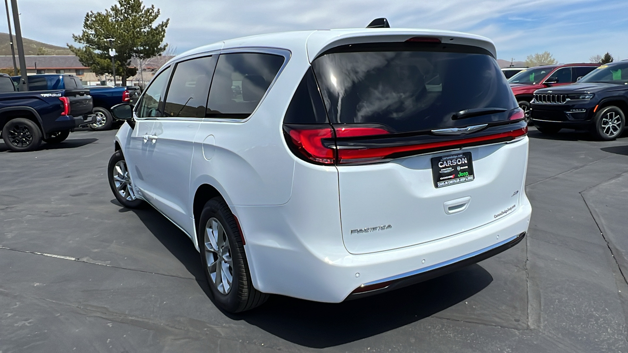 2024 Chrysler Pacifica TOURING L AWD 5