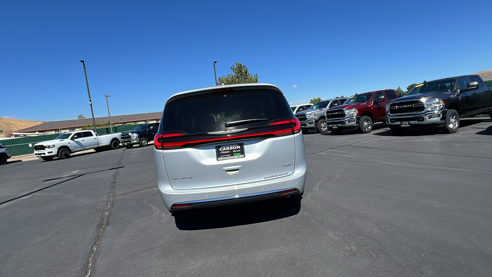 2024 Chrysler Pacifica TOURING L AWD 4