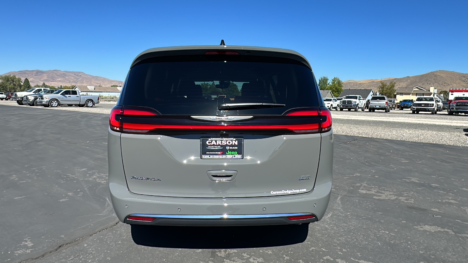 2024 Chrysler Pacifica TOURING L AWD 4