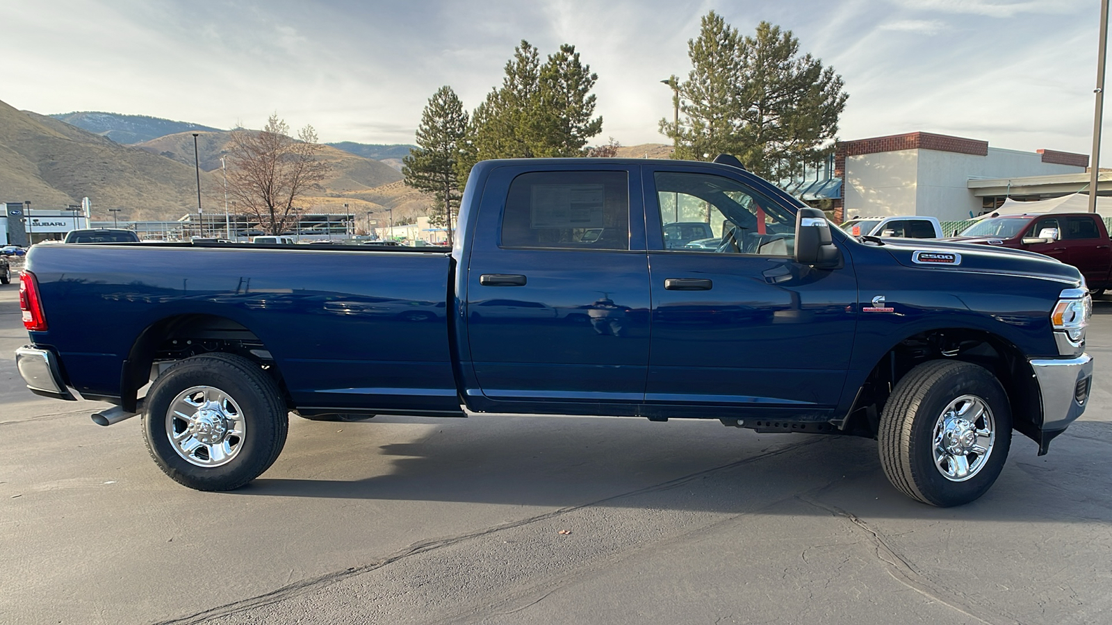 2024 Ram 2500 TRADESMAN CREW CAB 4X4 8 BOX 2