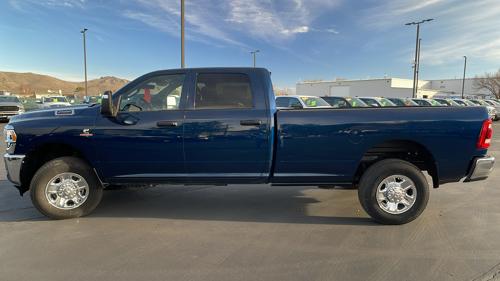 2024 Ram 2500 TRADESMAN CREW CAB 4X4 8 BOX 6