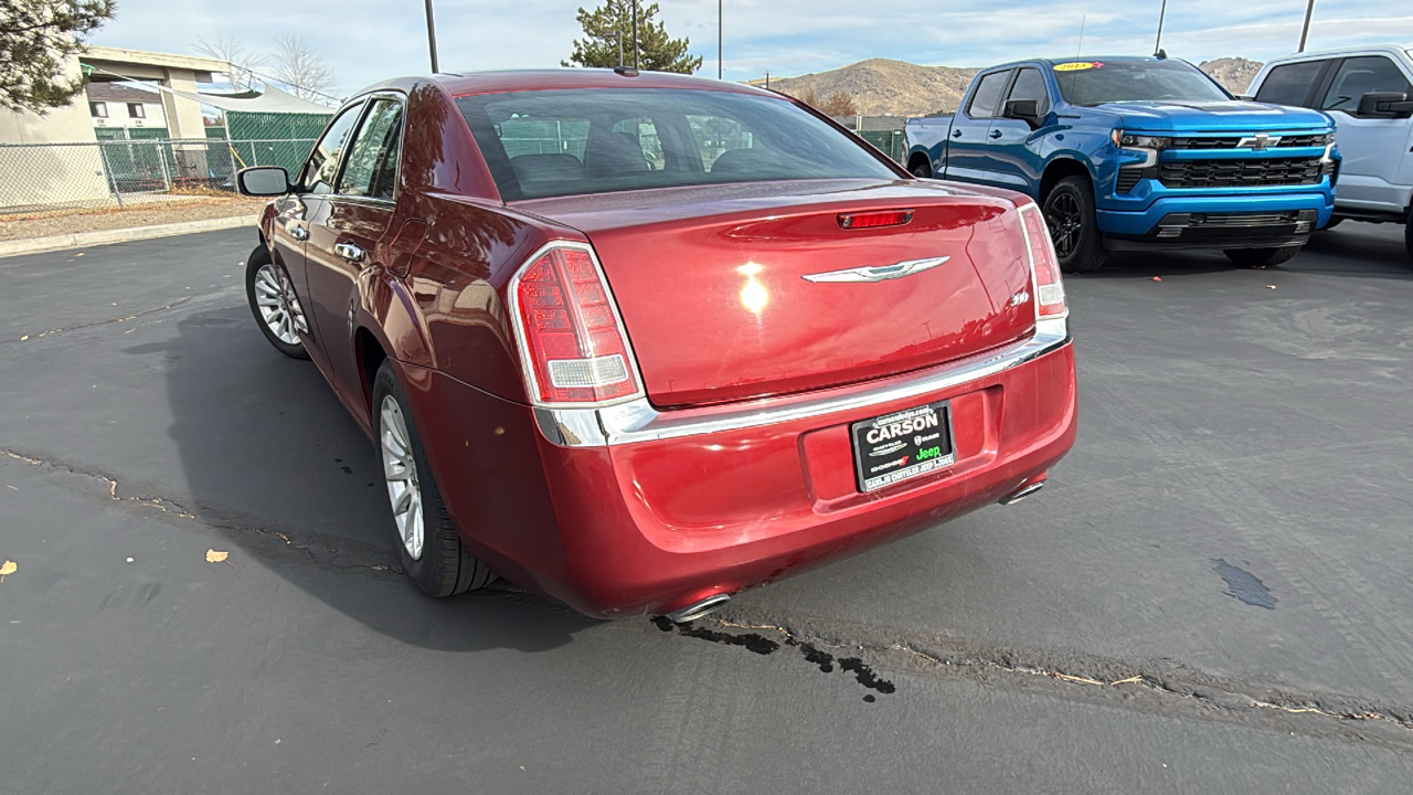 2013 Chrysler 300 Base 5