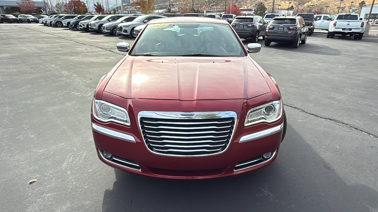 2013 Chrysler 300 Base 8