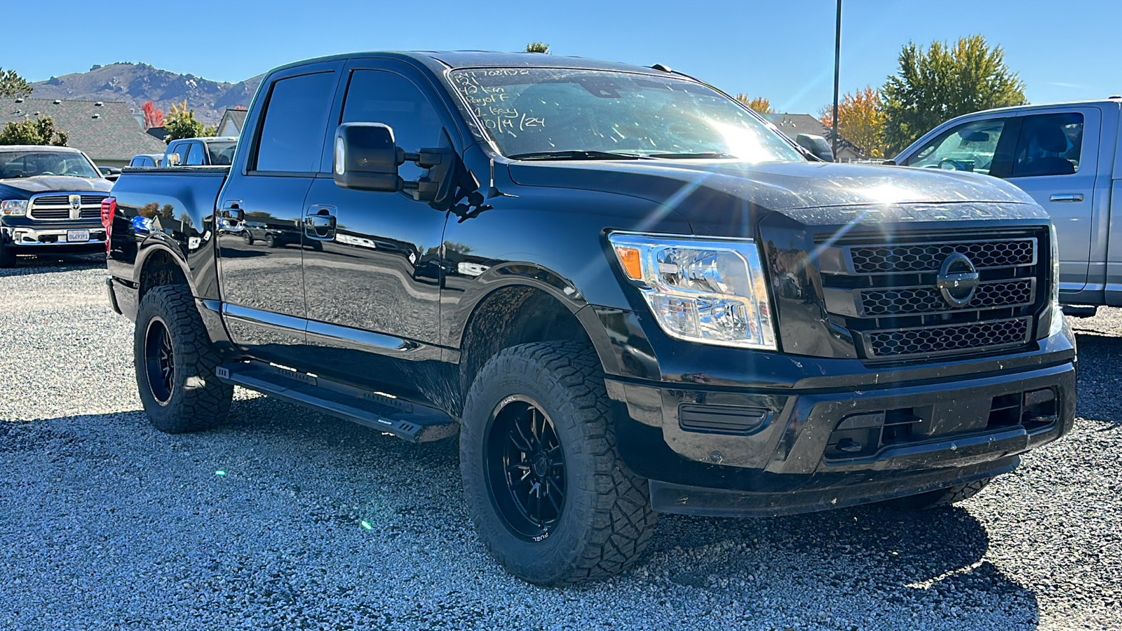 2021 Nissan Titan SV 9