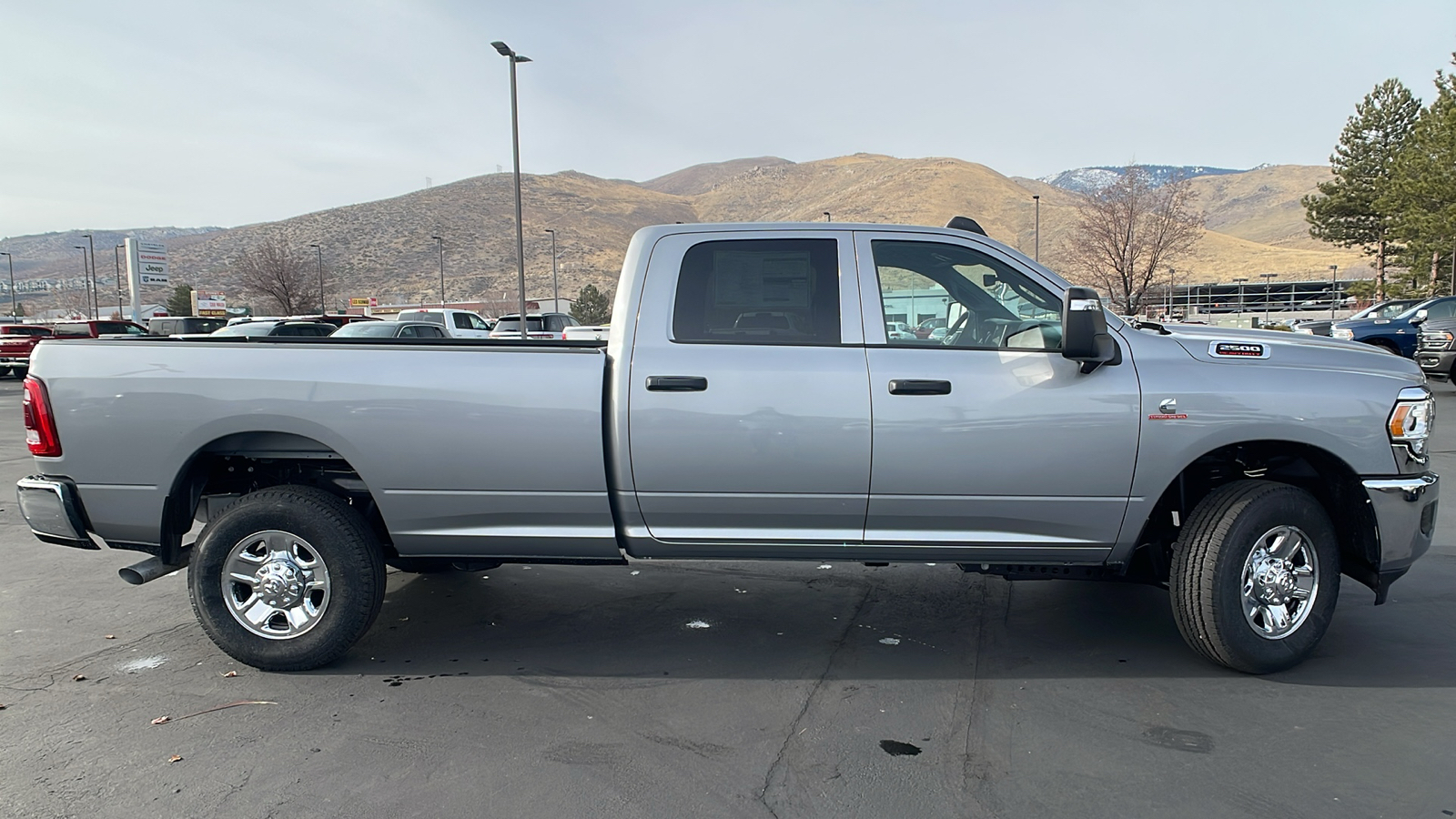 2024 Ram 2500 TRADESMAN CREW CAB 4X4 8 BOX 2