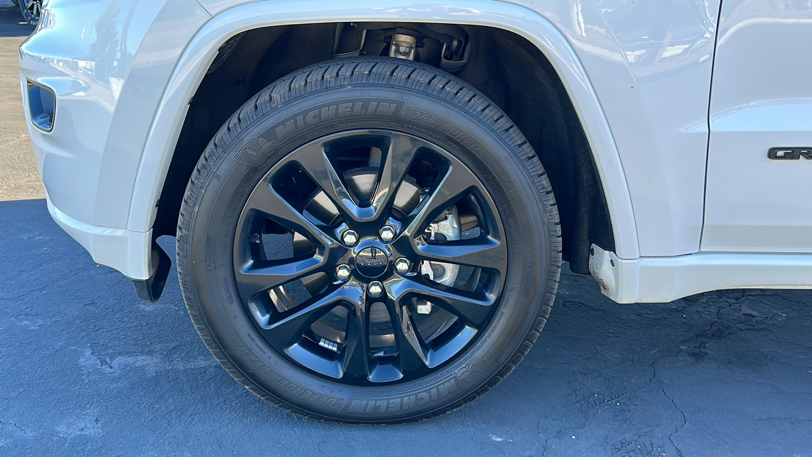 2019 Jeep Grand Cherokee Altitude 11