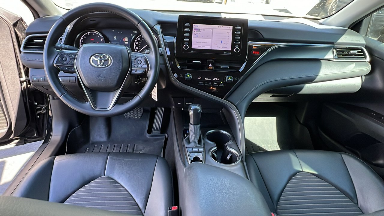 2022 Toyota Camry SE 16