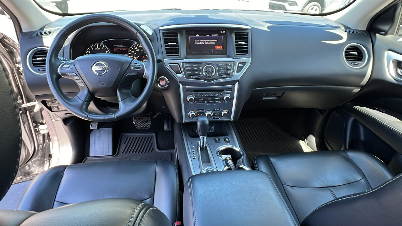 2018 Nissan Pathfinder SL 19