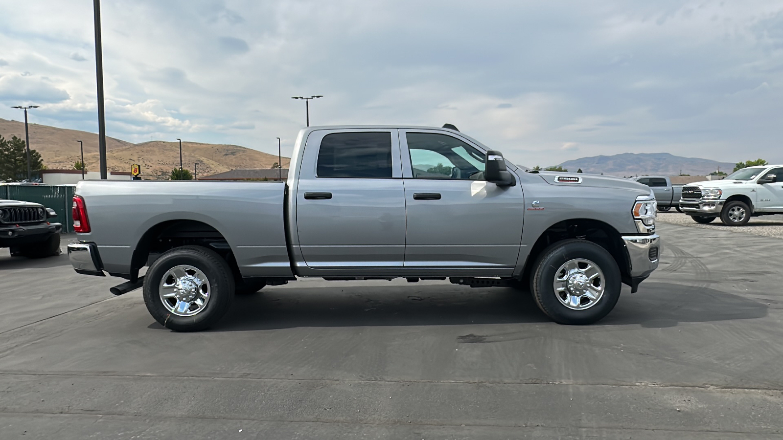 2024 Ram 2500 TRADESMAN CREW CAB 4X4 64 BOX 2