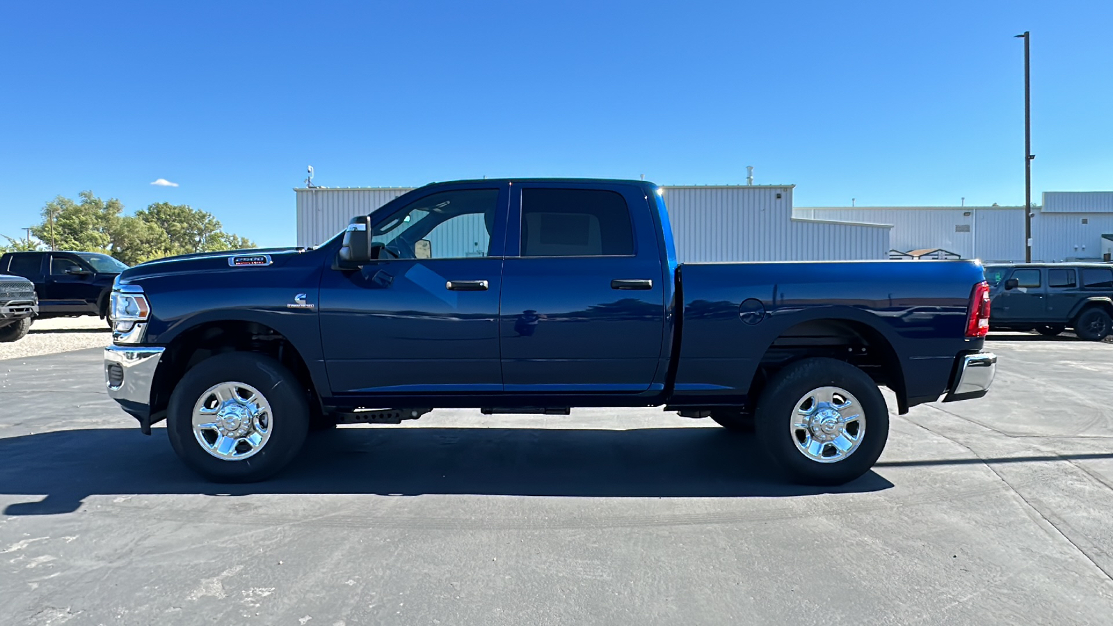 2024 Ram 2500 TRADESMAN CREW CAB 4X4 64 BOX 6