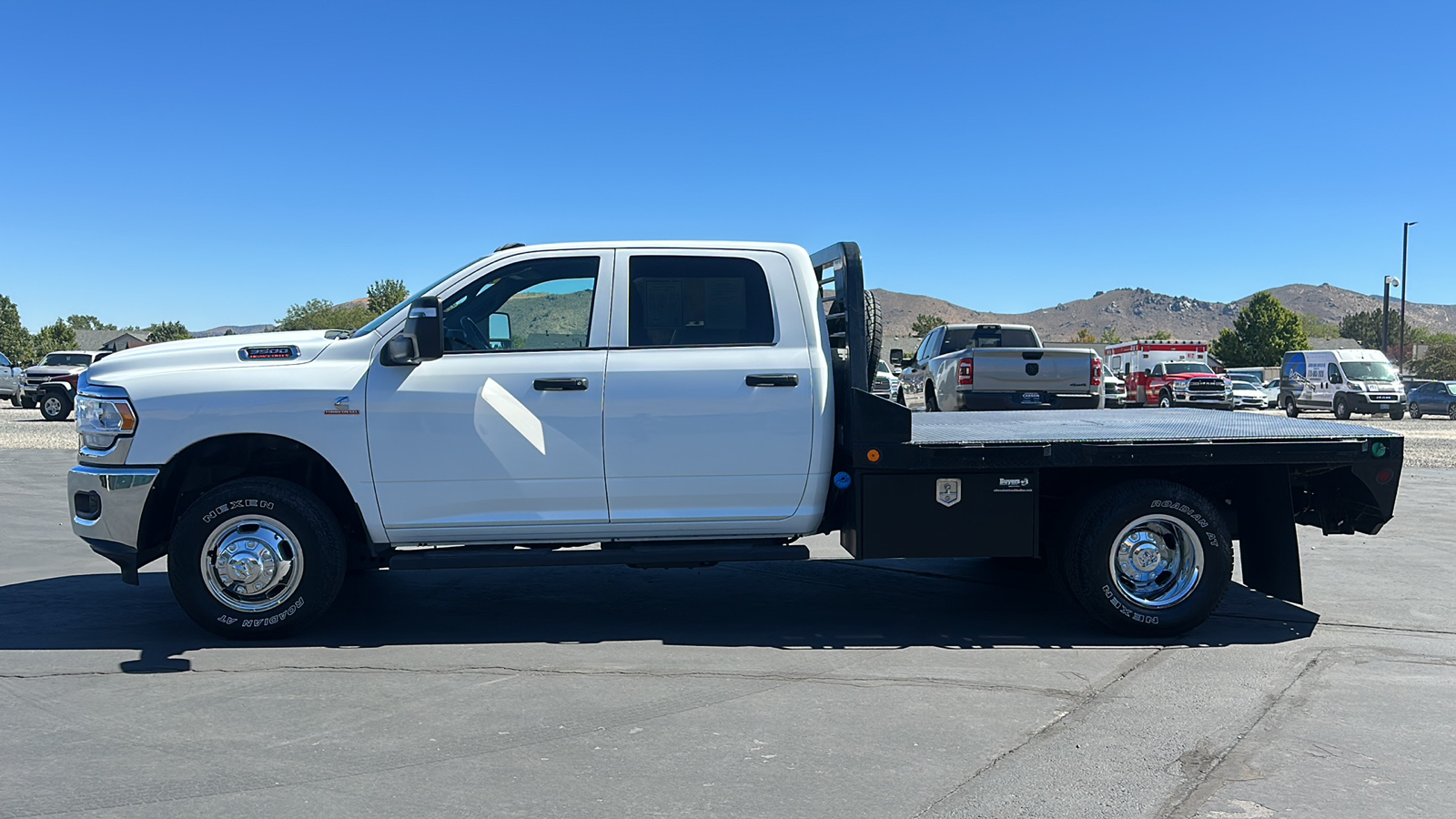 2023 Ram 3500 Chassis Tradesman/SLT/Laramie/Limited 6