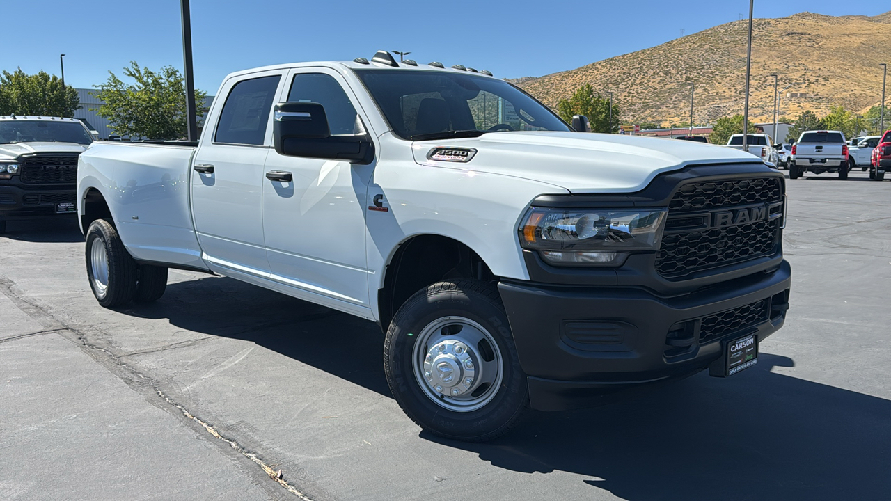 2024 Ram 3500 TRADESMAN CREW CAB 4X4 8 BOX 1