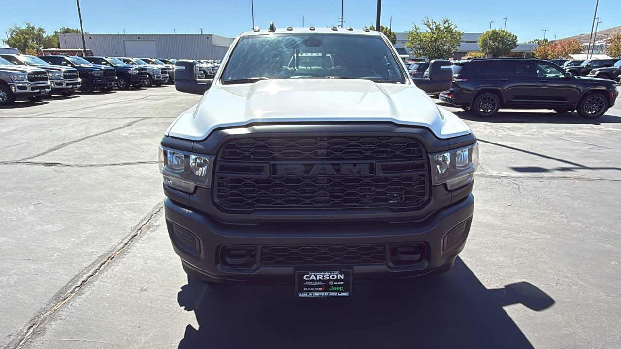 2024 Ram 3500 TRADESMAN CREW CAB 4X4 8 BOX 8