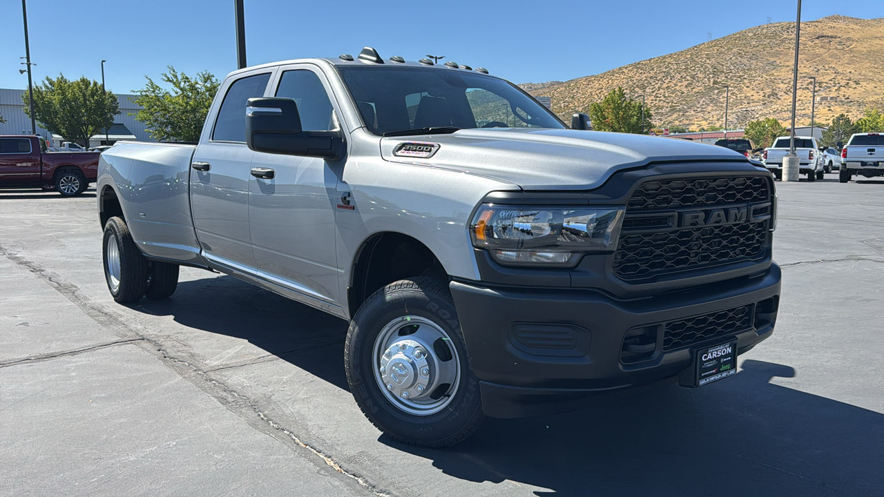 2024 Ram 3500 TRADESMAN CREW CAB 4X4 8 BOX 1