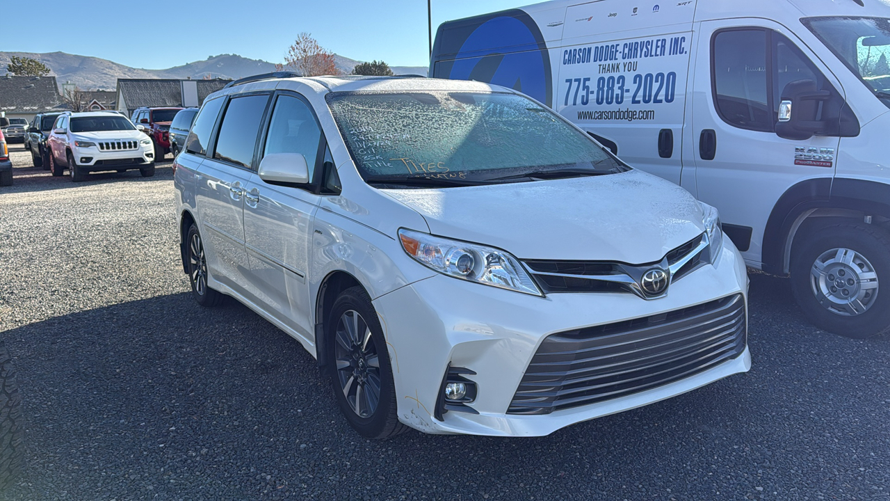 2019 Toyota Sienna XLE Premium 7 Passenger 3