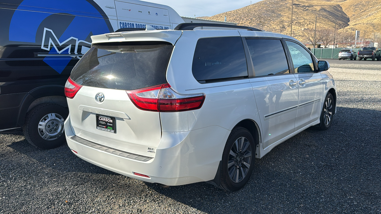 2019 Toyota Sienna XLE Premium 7 Passenger 4