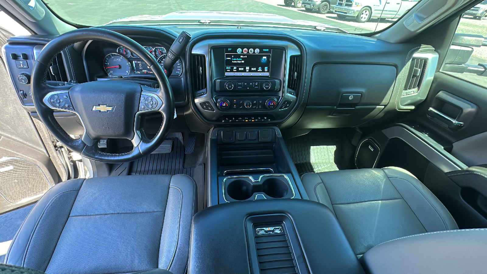 2018 Chevrolet Silverado 3500HD LTZ 27