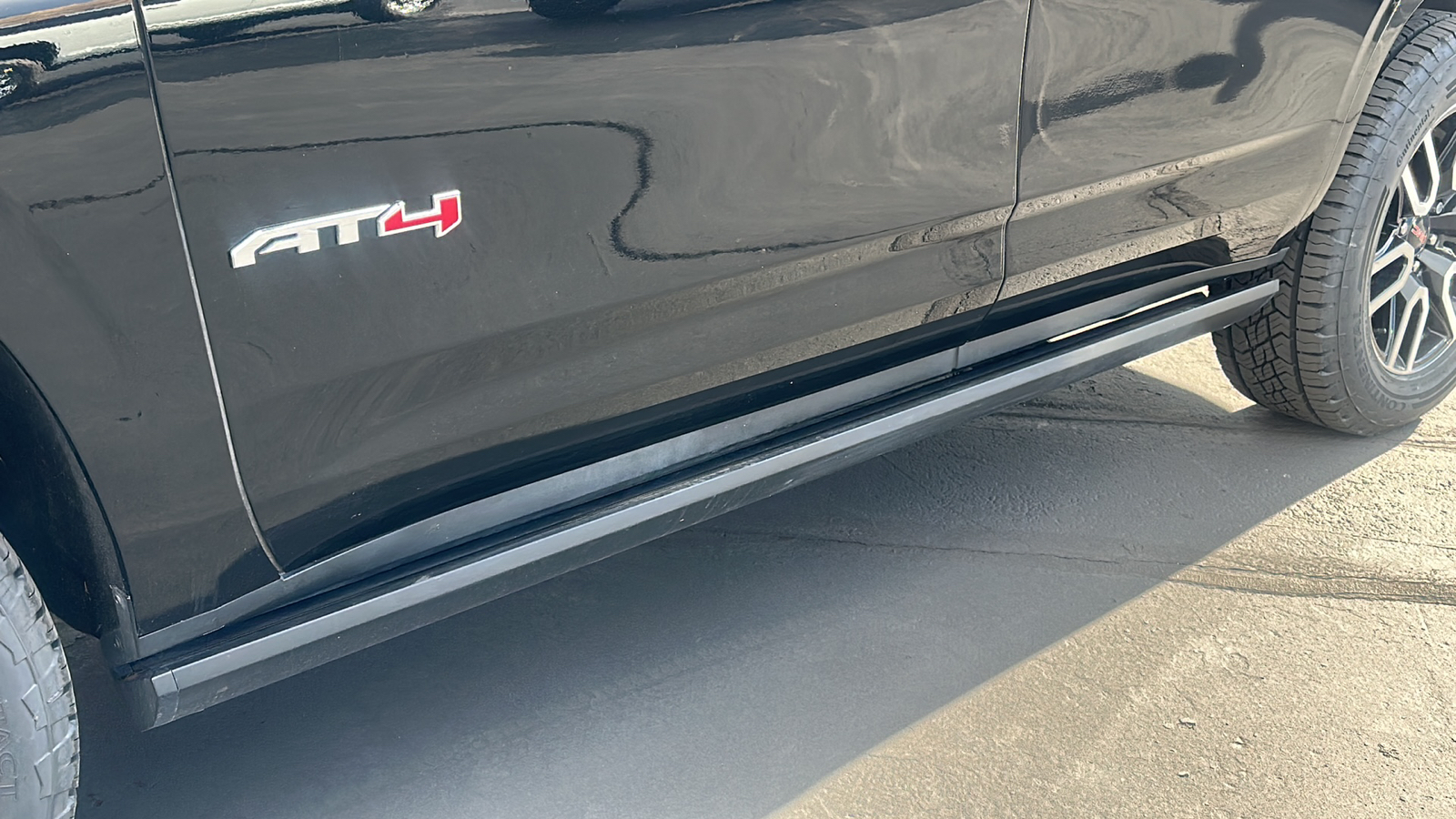 2021 GMC Yukon AT4 13