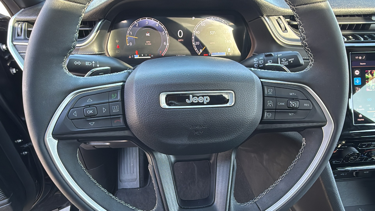 2023 Jeep Grand Cherokee Laredo 30