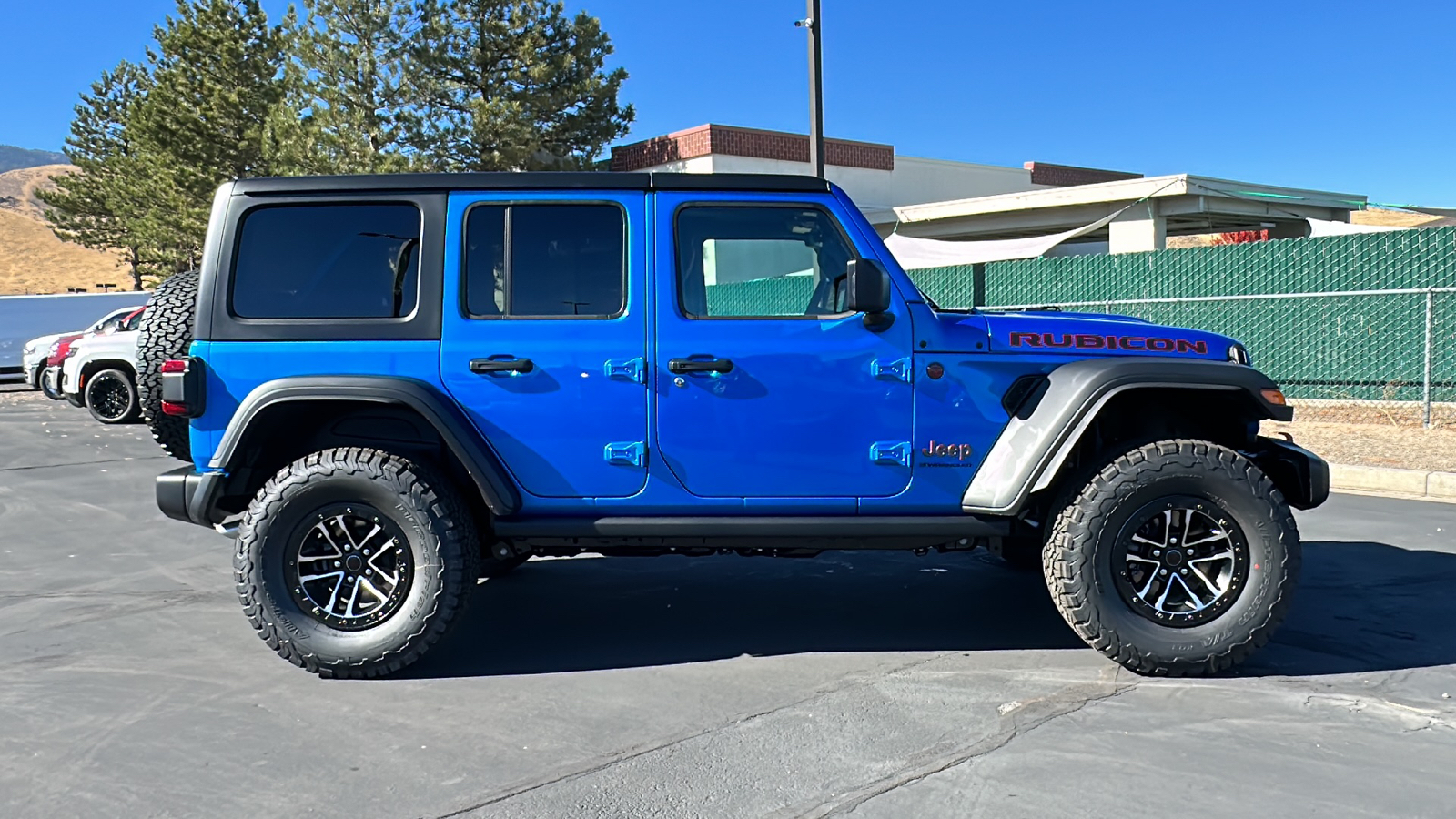 2024 Jeep Wrangler 4-DOOR RUBICON 2