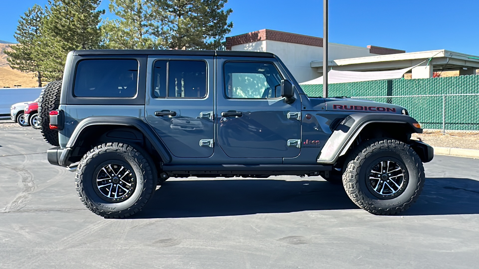 2024 Jeep Wrangler 4-DOOR RUBICON 2