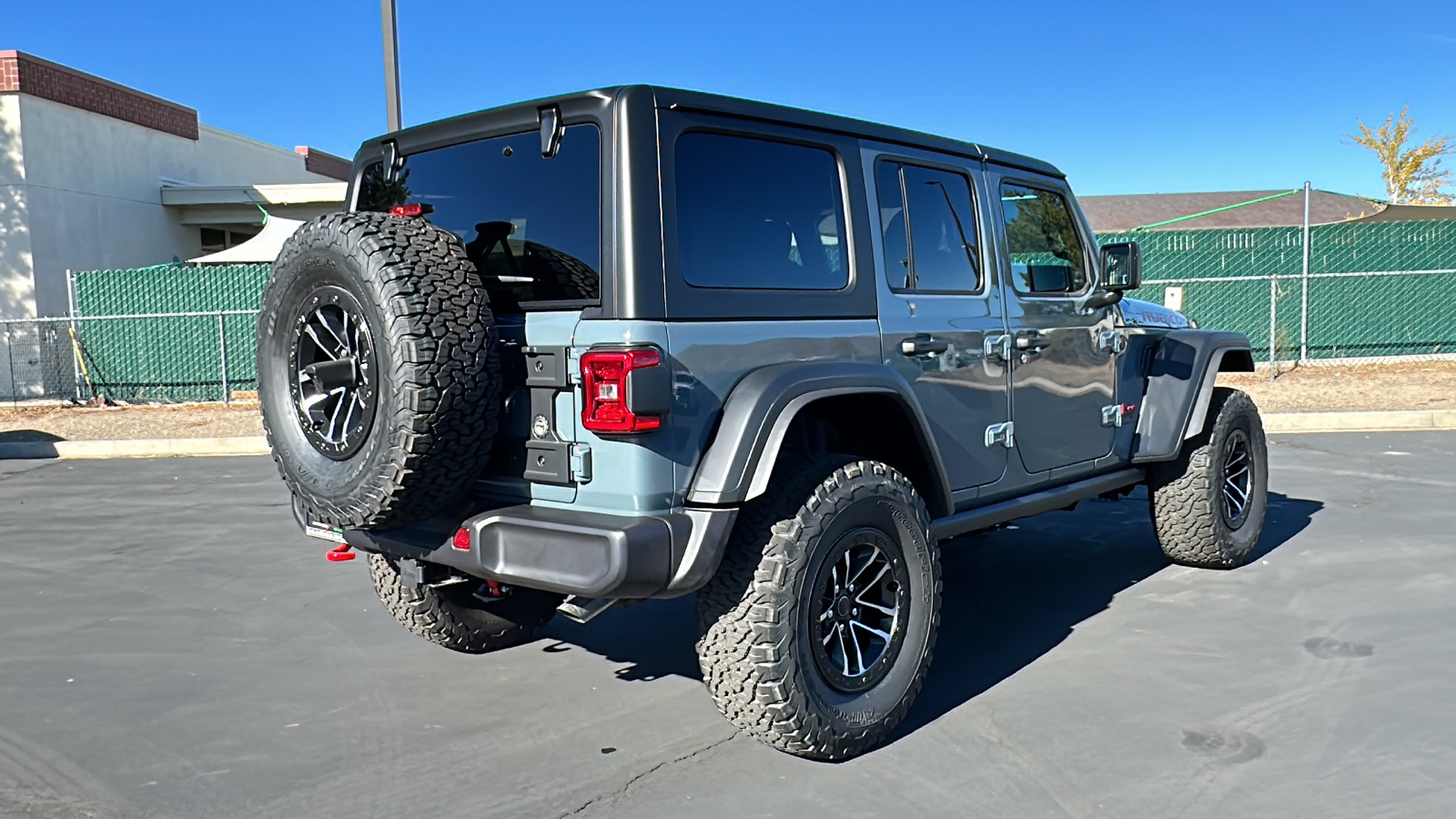 2024 Jeep Wrangler 4-DOOR RUBICON 3