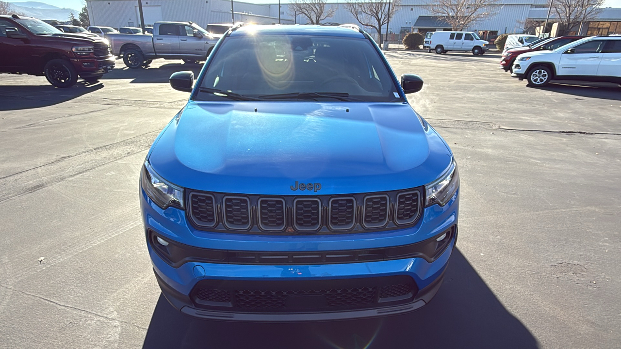 2025 Jeep Compass LATITUDE 4X4 8