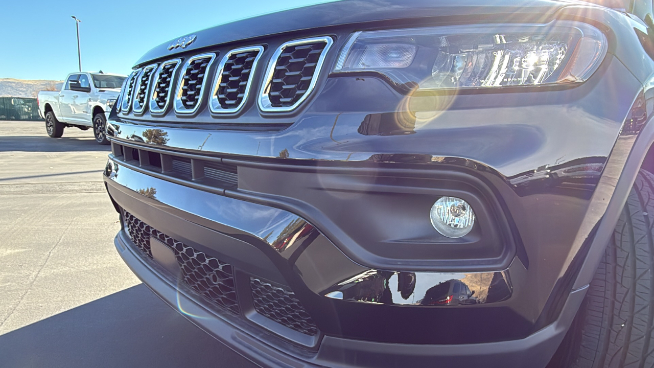 2025 Jeep Compass LATITUDE 4X4 9