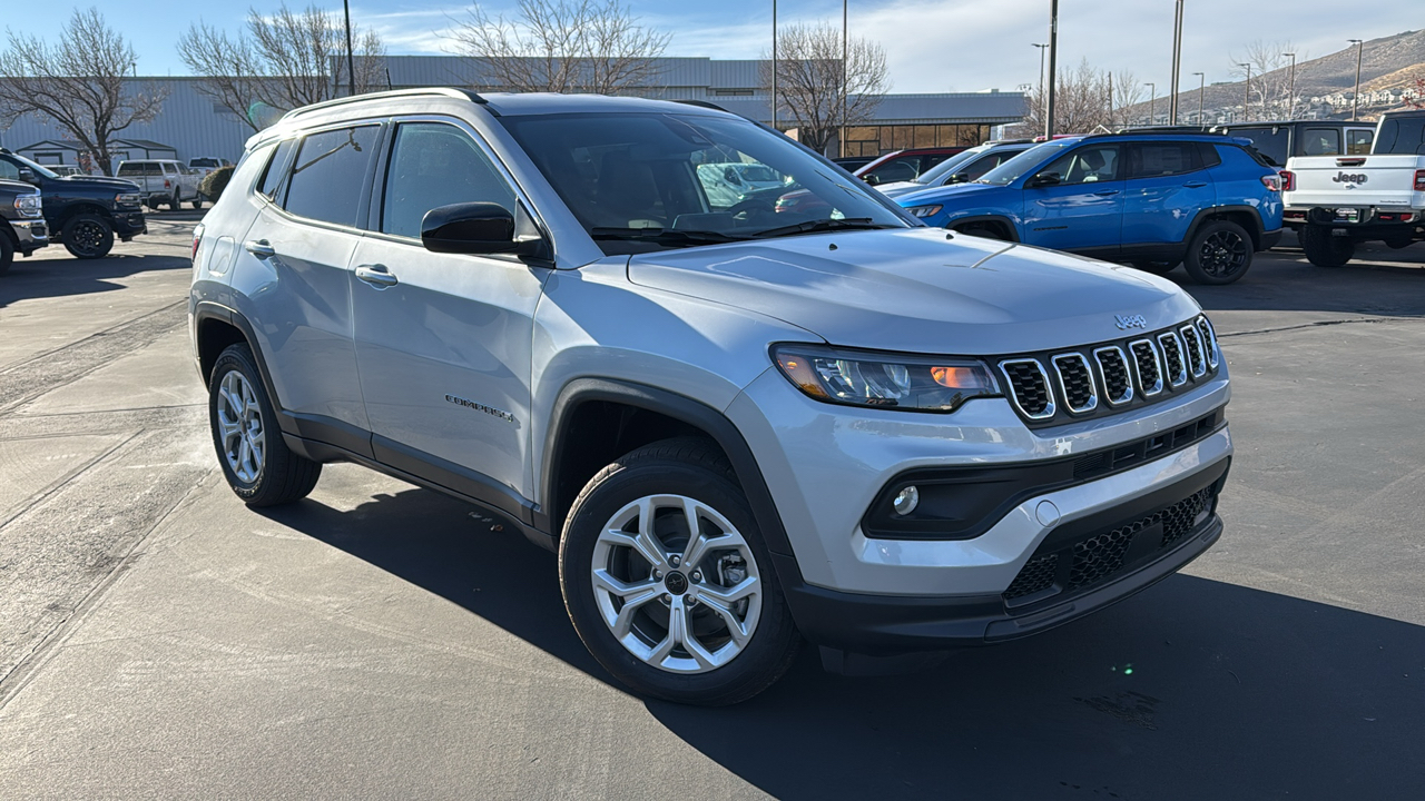 2025 Jeep Compass LATITUDE 4X4 1