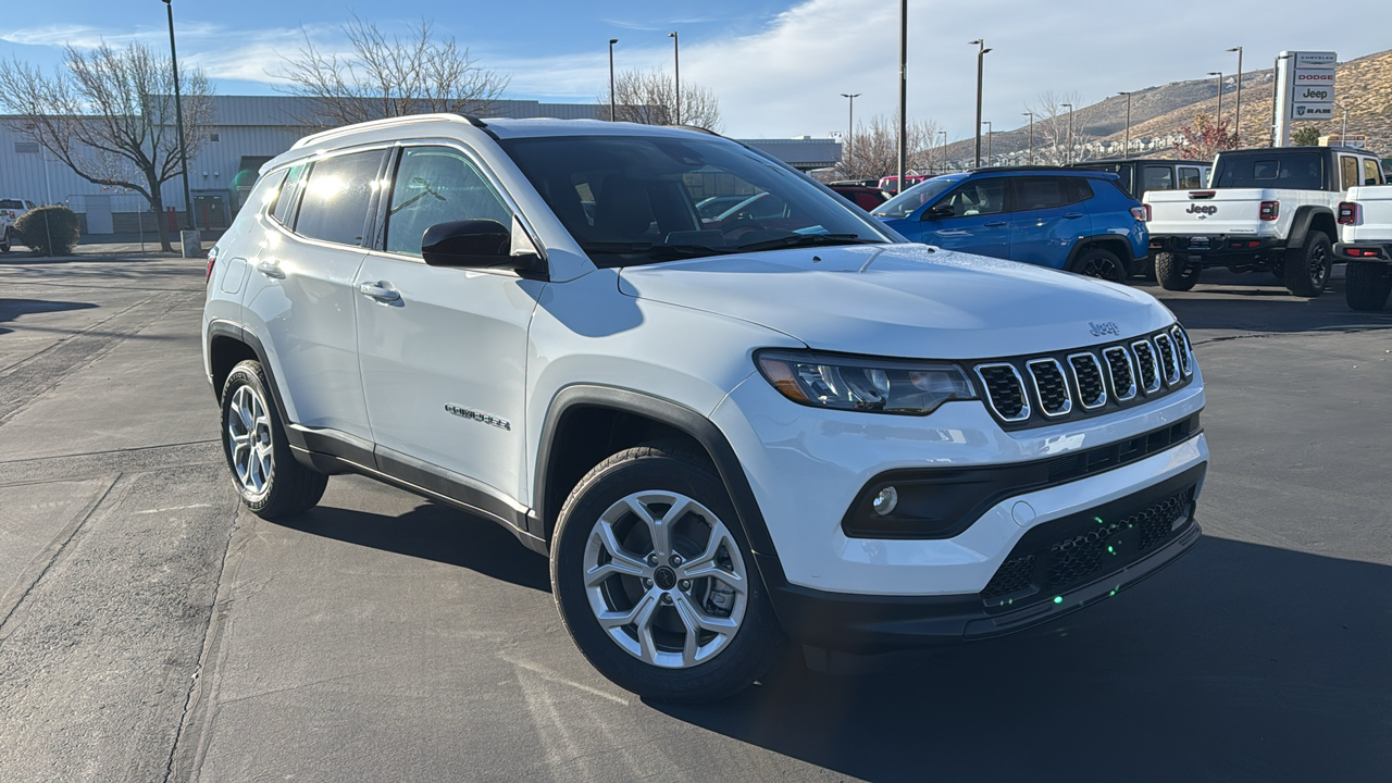 2025 Jeep Compass LATITUDE 4X4 1