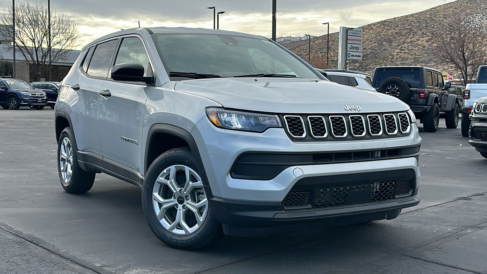 2025 Jeep Compass SPORT 4X4 1