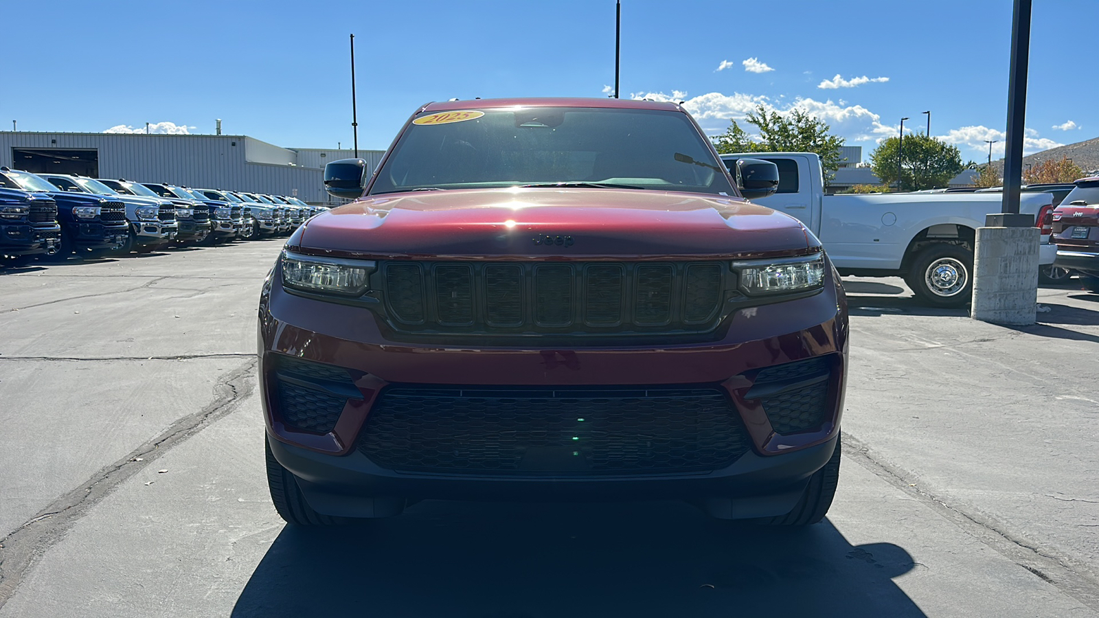 2025 Jeep Grand Cherokee ALTITUDE X 4X4 8