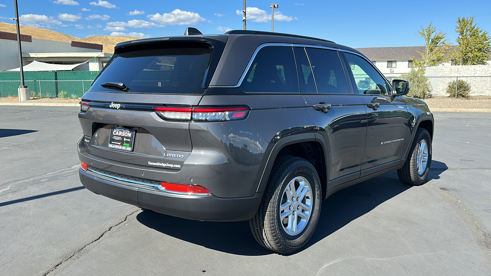 2025 Jeep Grand Cherokee LAREDO 4X4 3