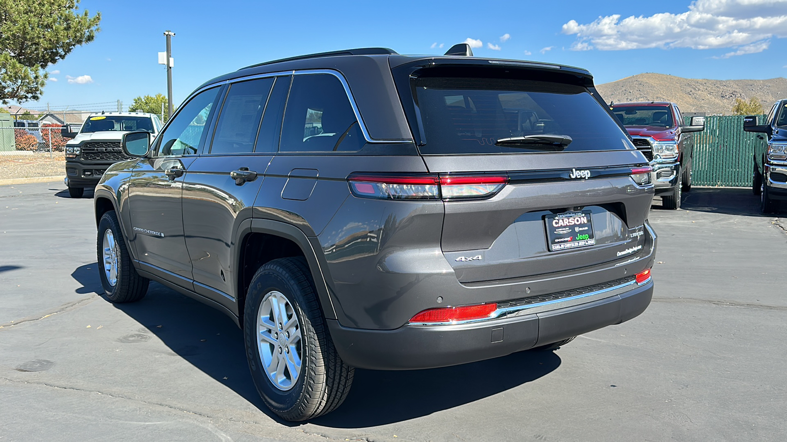 2025 Jeep Grand Cherokee LAREDO 4X4 5