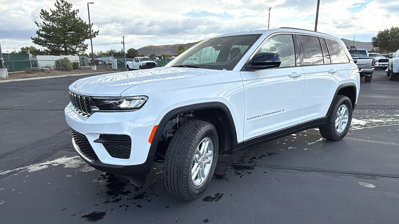 2025 Jeep Grand Cherokee LAREDO 4X4 7