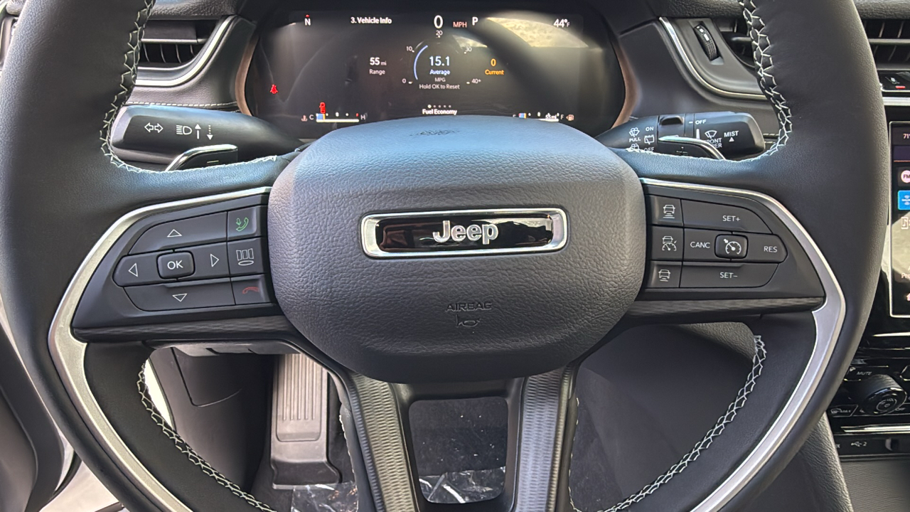 2025 Jeep Grand Cherokee ALTITUDE X 4X4 30