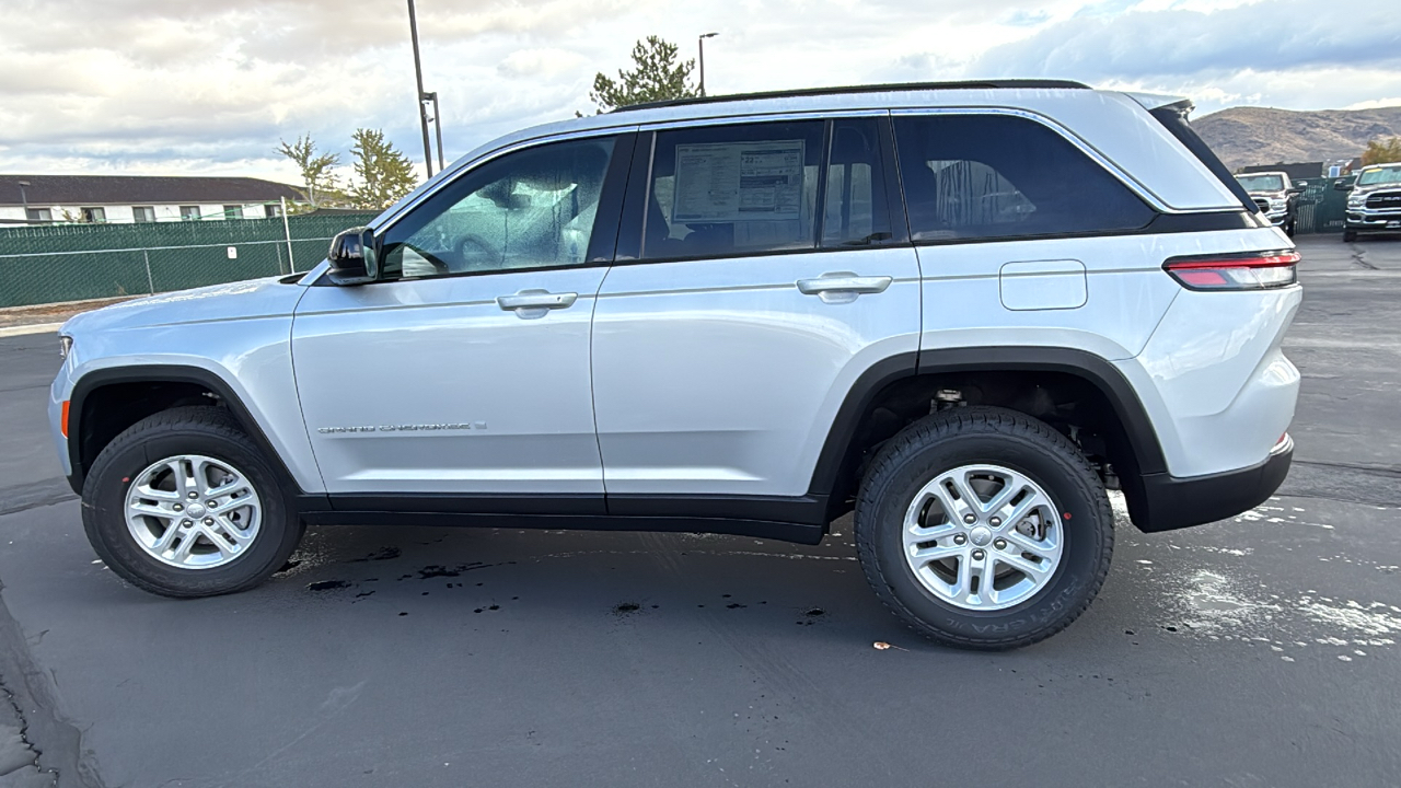 2025 Jeep Grand Cherokee LAREDO 4X4 6