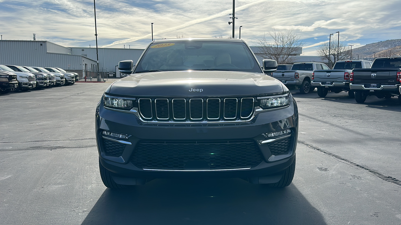 2025 Jeep Grand Cherokee LIMITED 4X4 8