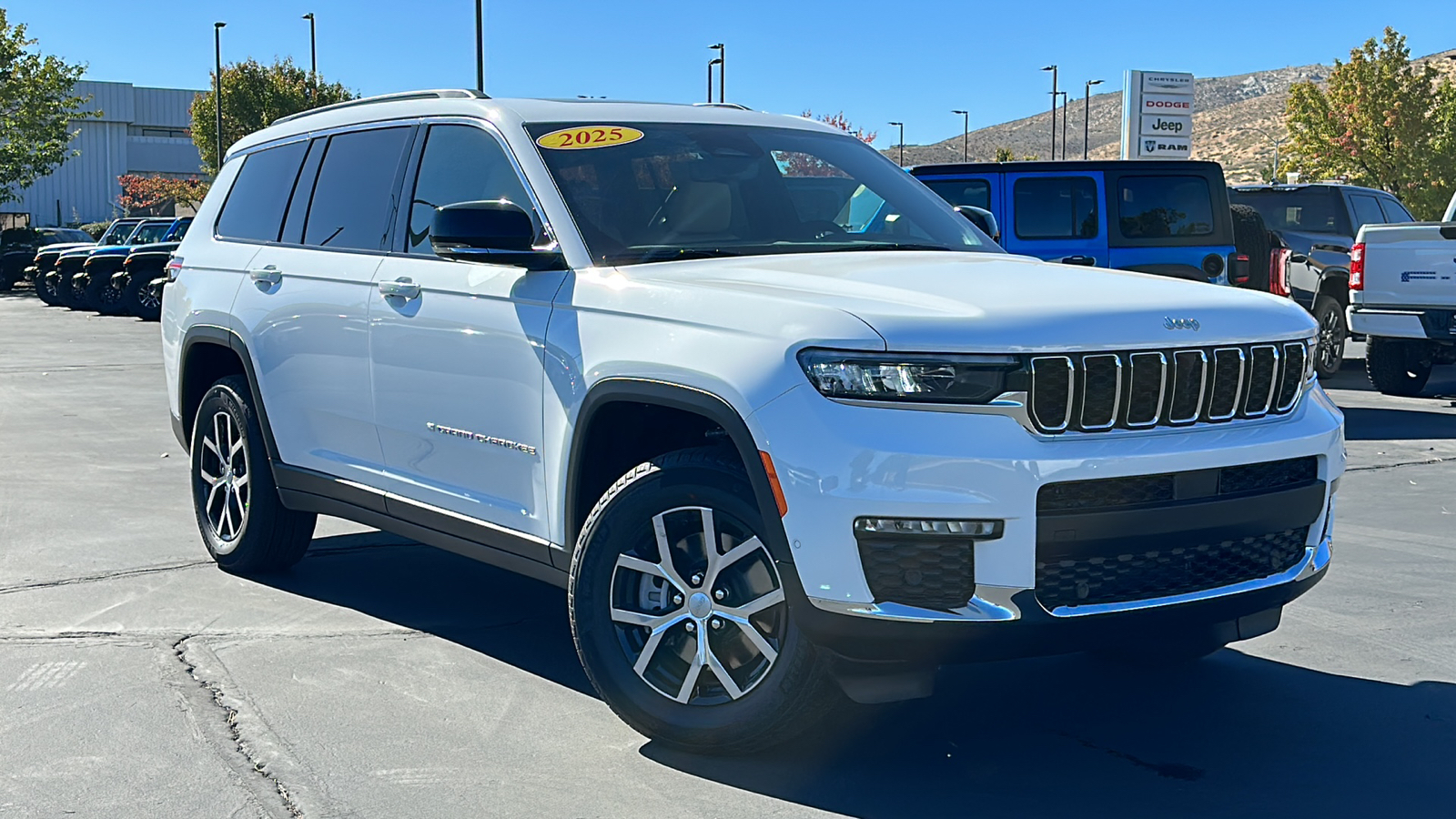 2025 Jeep Grand Cherokee L LIMITED 4X4 1