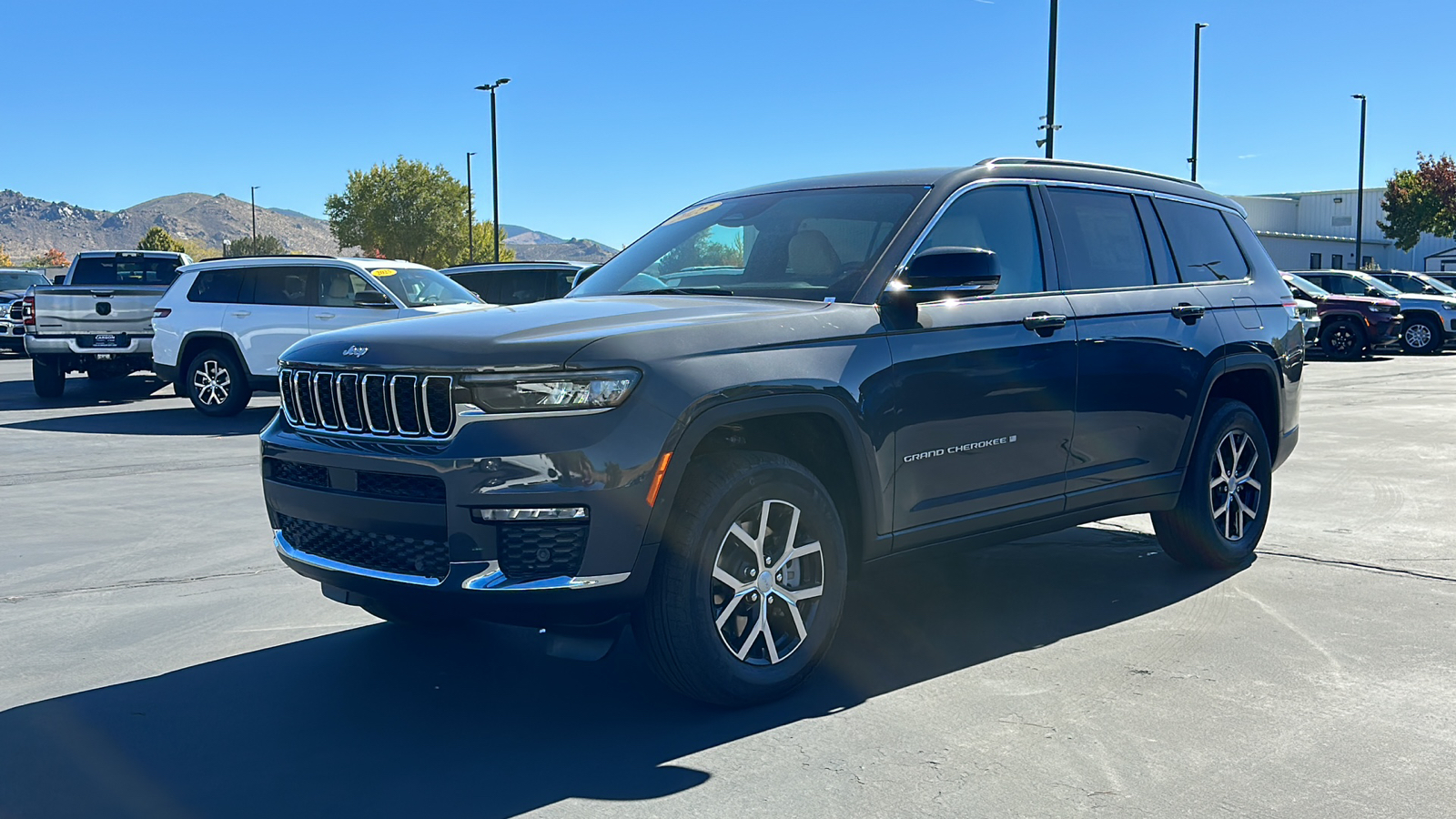 2025 Jeep Grand Cherokee L LIMITED 4X4 7